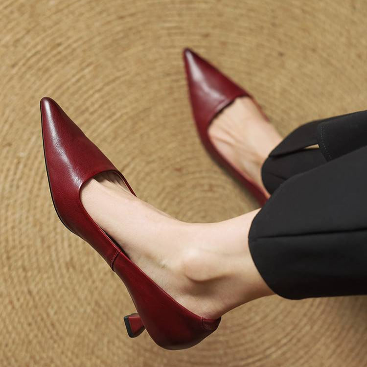 SARAH | REFINED POINTED TOE PUMPS