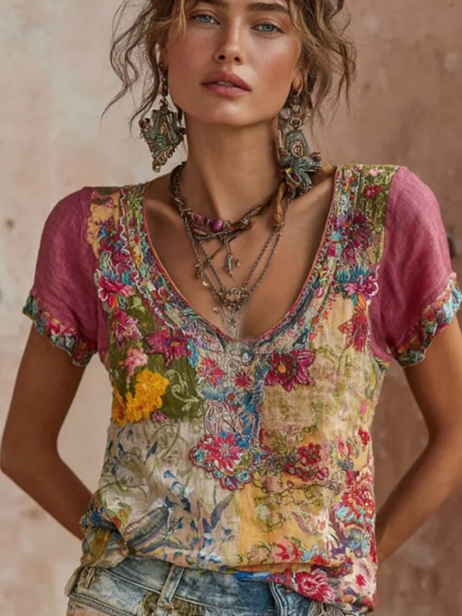 Contraste™ | Bohemian Embroidered V-Neck T-Shirt